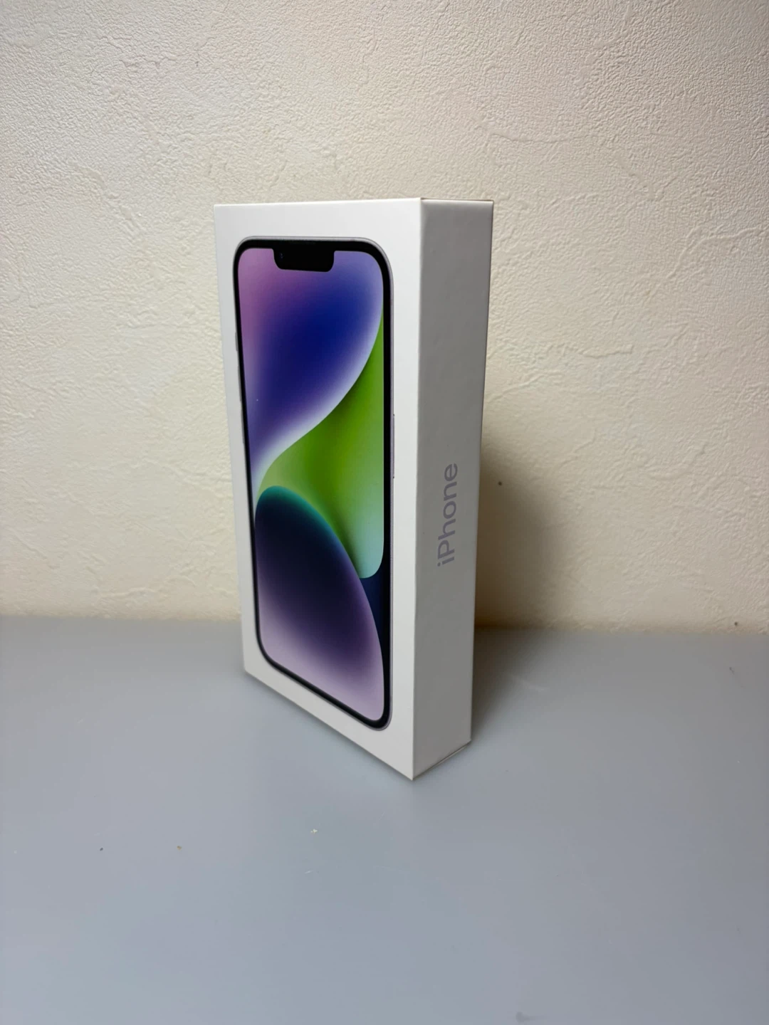 iPhone 14箱、Lightningケーブル、シール、他付き