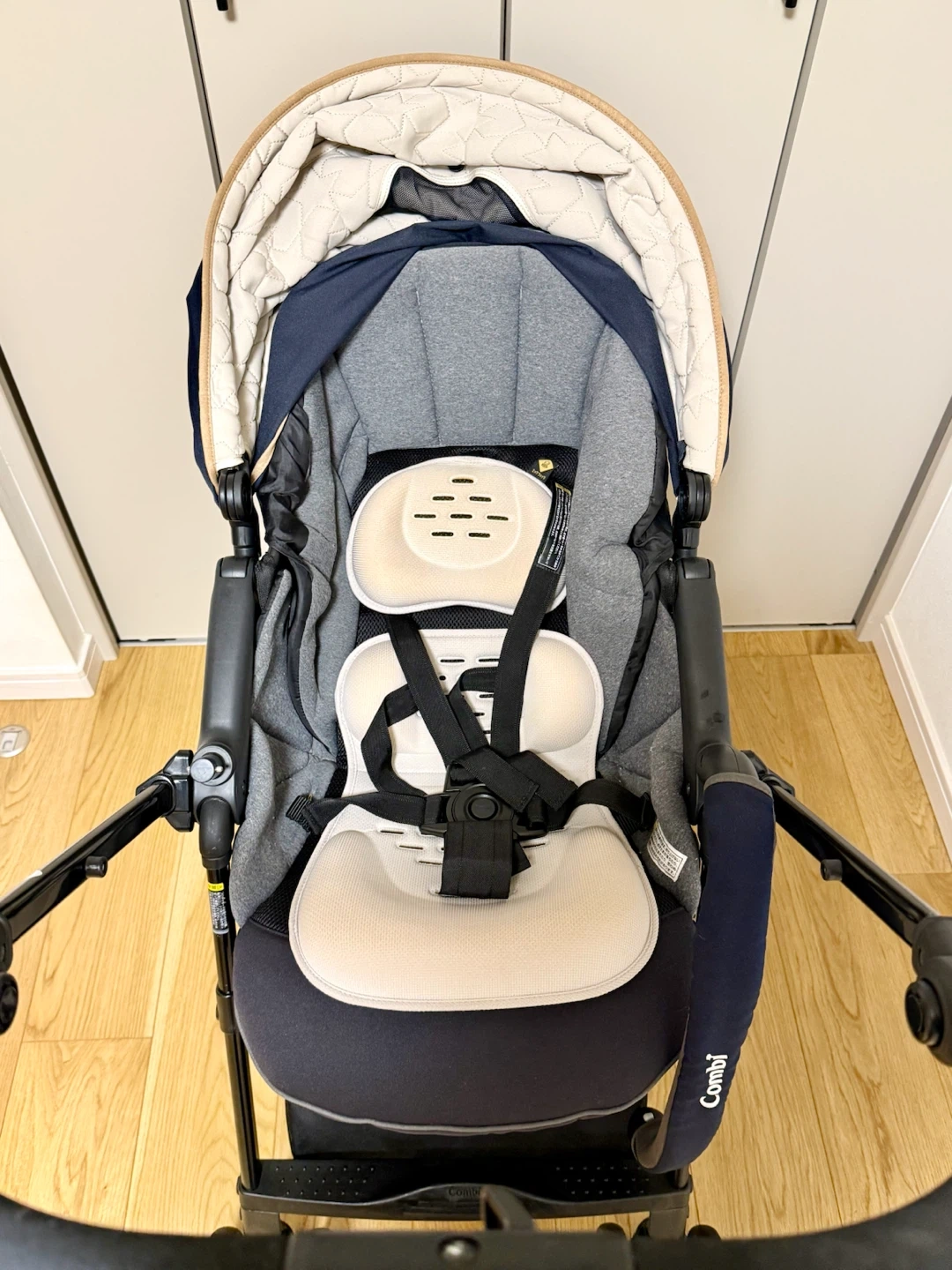 【美品】Combi スゴカルα 4キャス compact エッグショック HU 5ヶ月使用の写真9枚目