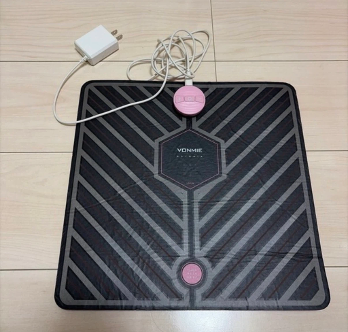 VONMIE エクササイズマット ブラック/ピンク 充電器付き