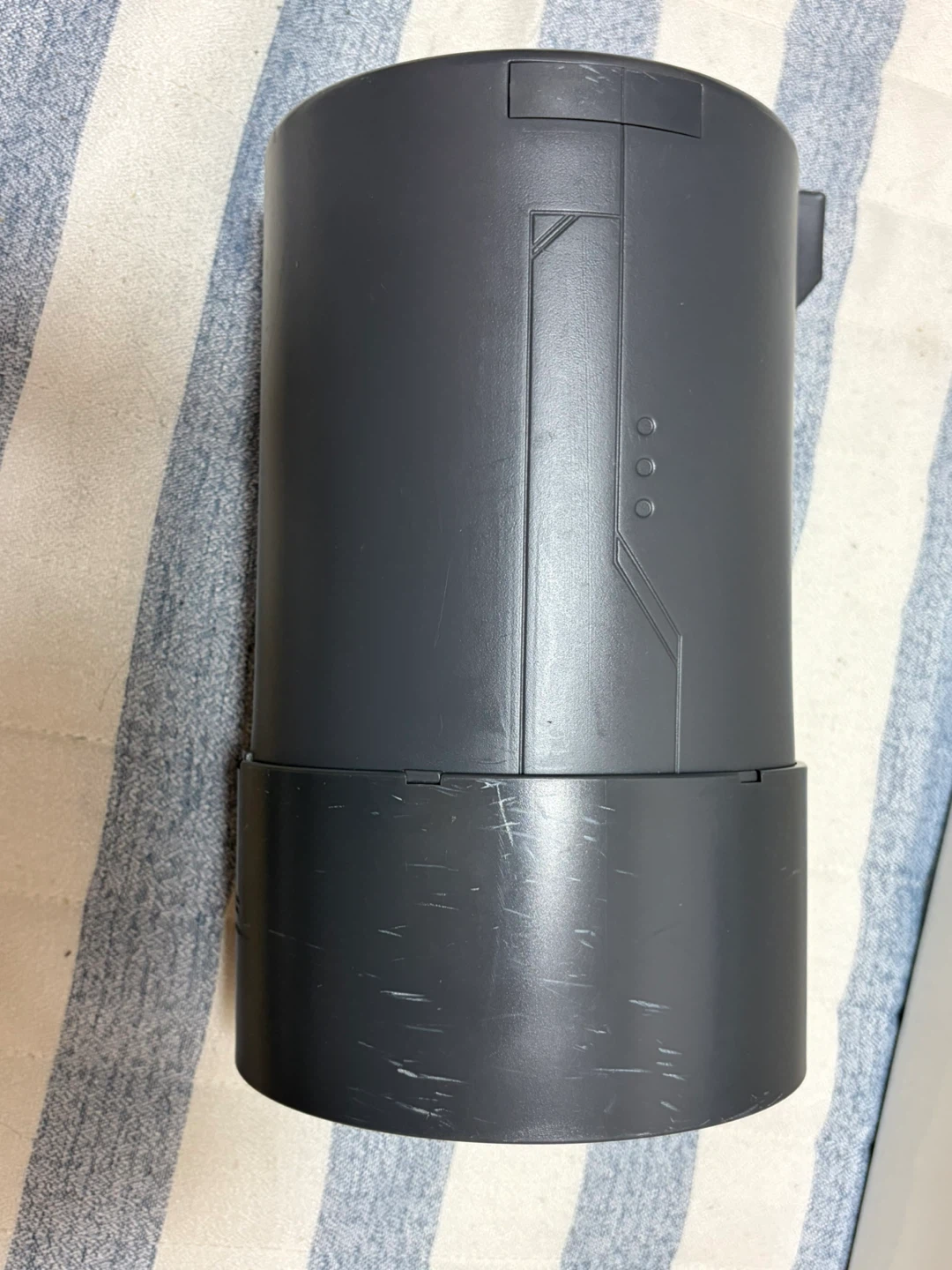 木の玉やビー玉で転がせるように道を作って遊ぶものです。の写真3枚目