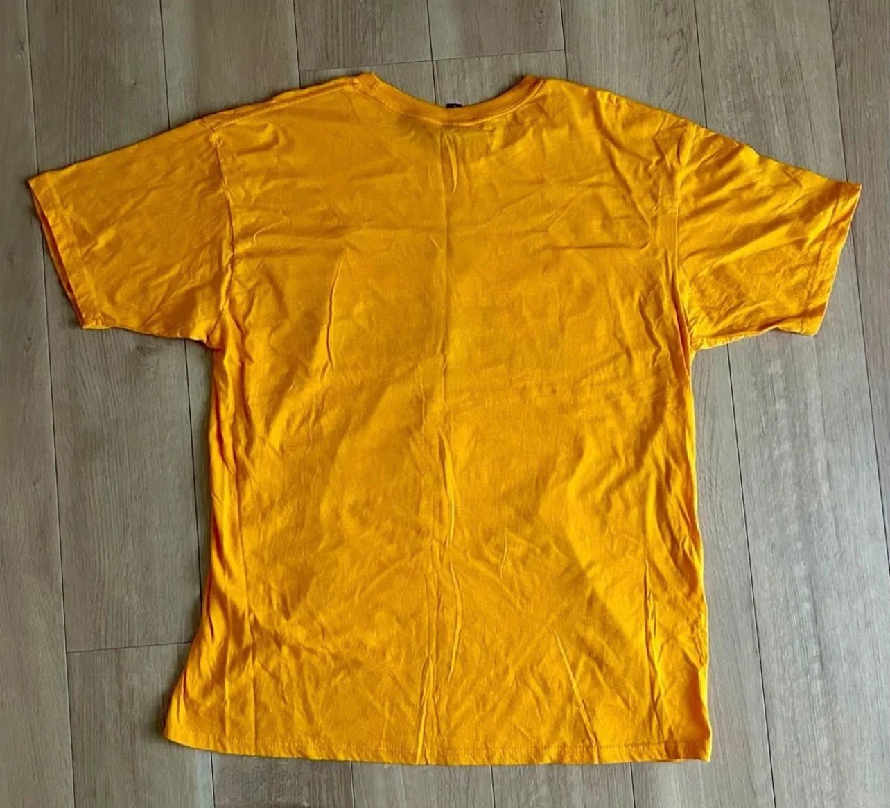 レイカーズTシャツの写真2枚目