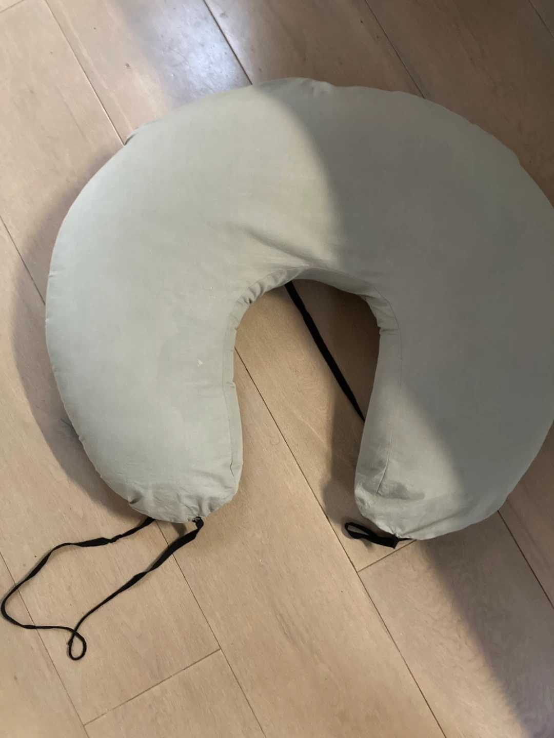 授乳クッション グレーの写真3枚目