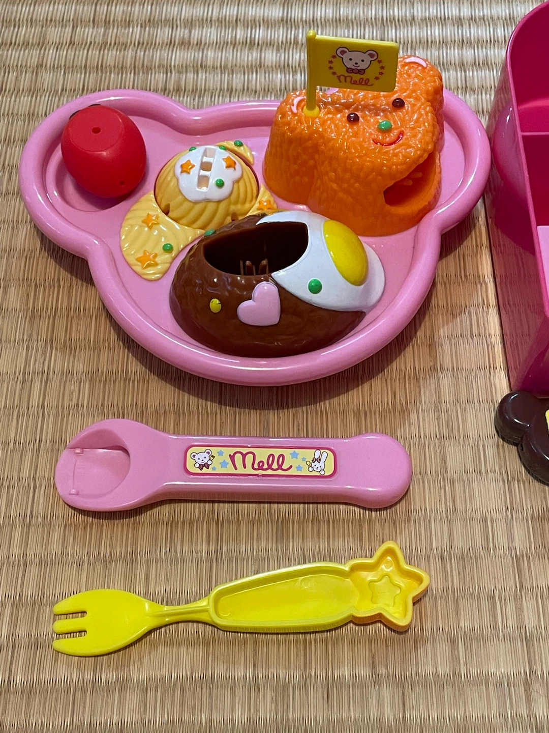 メルちゃん お食事セット 冷蔵庫　レンジの写真2枚目
