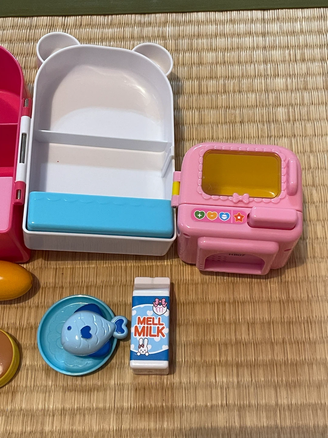 メルちゃん お食事セット 冷蔵庫　レンジの写真4枚目
