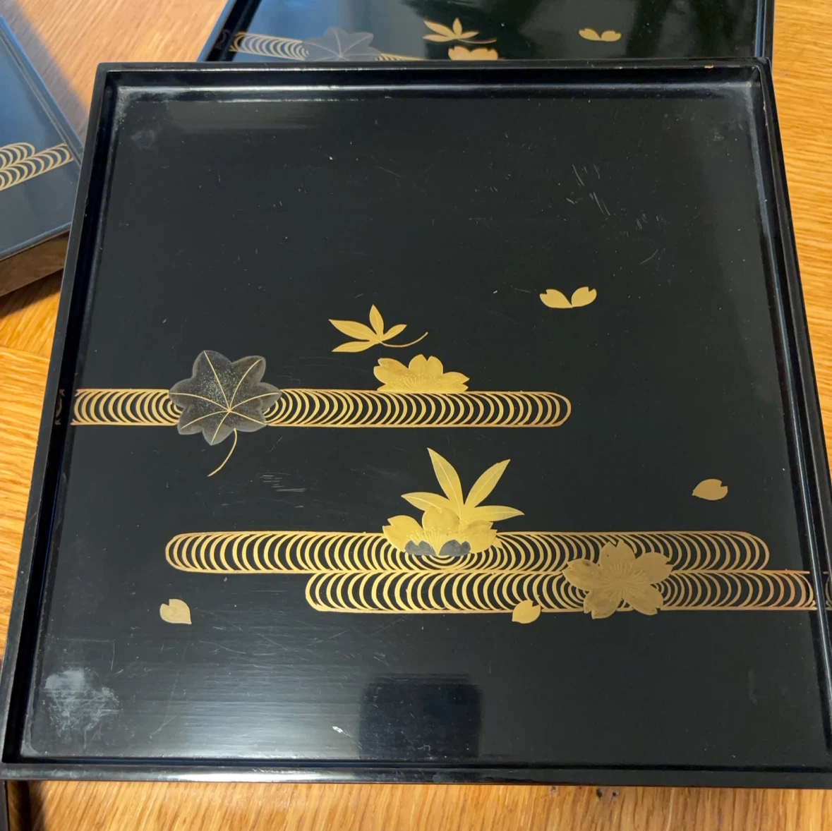 和風 膳 4枚セット 金彩 秋草文様の写真2枚目