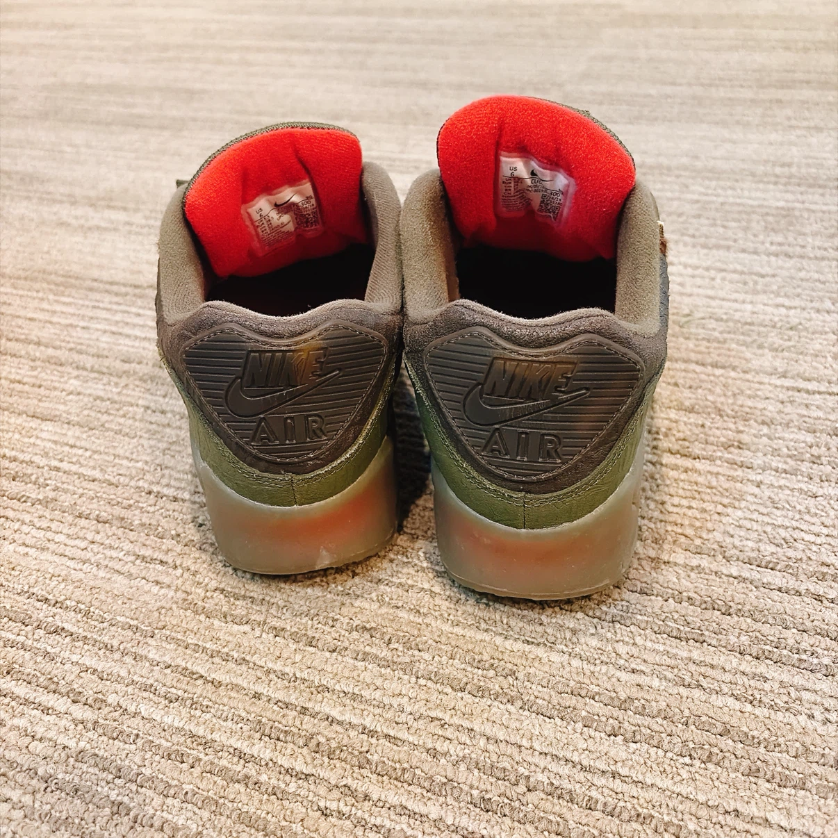 定価17600円　NIKE AIR MAX90 CROC CAMO 24cmの写真2枚目