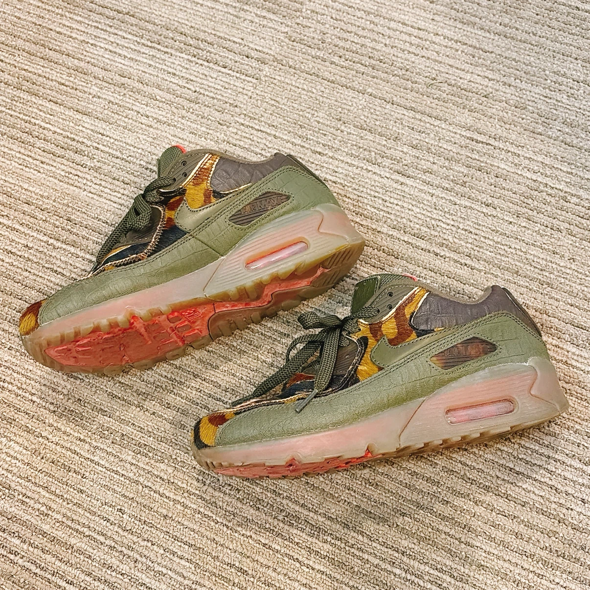 定価17600円　NIKE AIR MAX90 CROC CAMO 24cmの写真6枚目