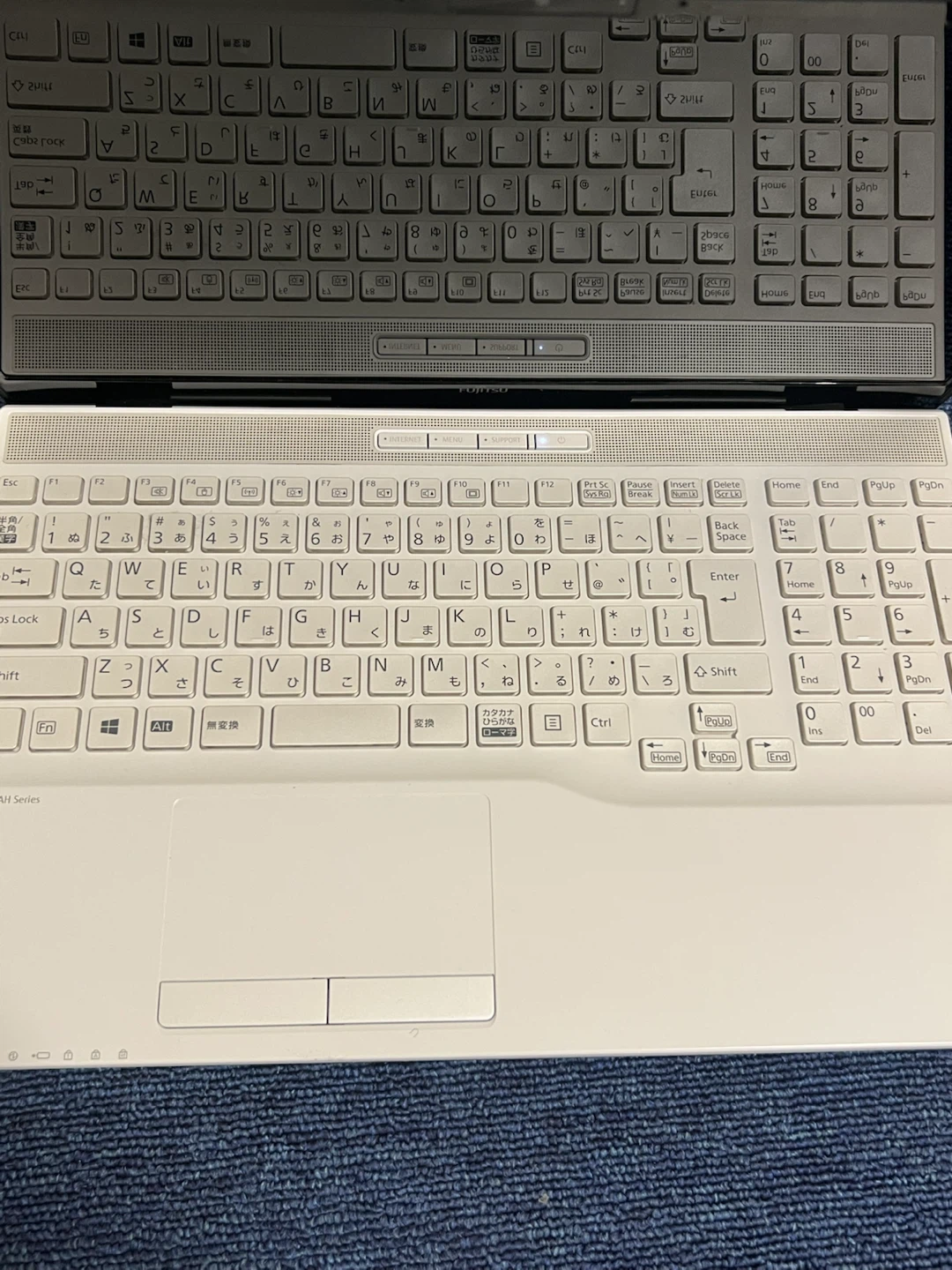 ノートパソコン　富士通 LIFEBOOK AH50/F3 ホワイトの写真4枚目