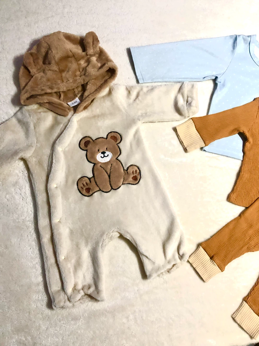 👶✨ベビー服4点セット くま耳カバーオール等🌟✨の写真2枚目