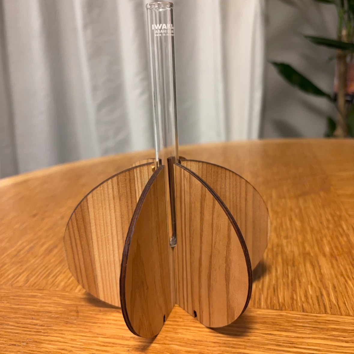 青山フラワーマーケット 木製一輪挿しの写真2枚目