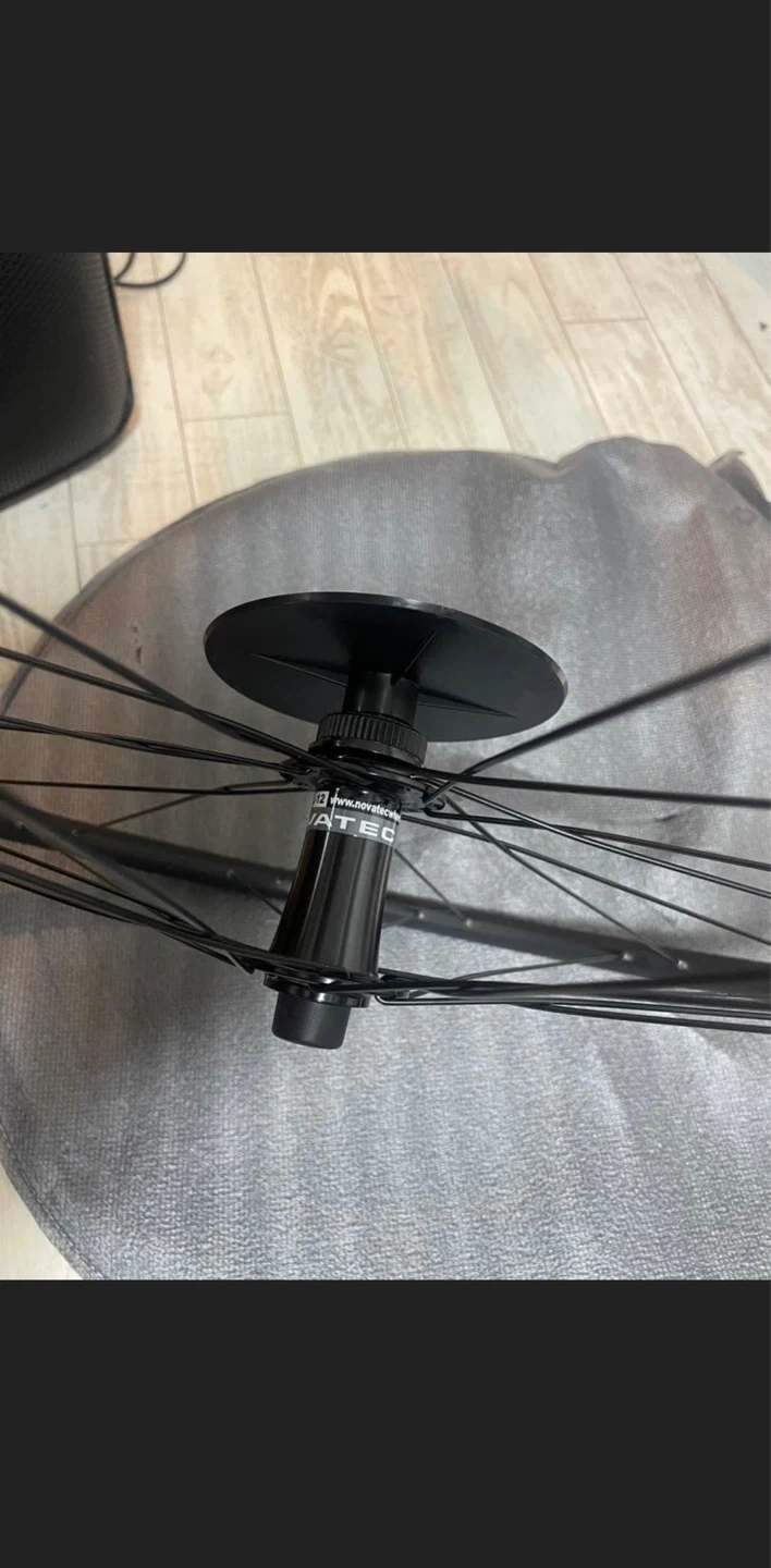 ノバテック 自転車ホイールセットの写真3枚目