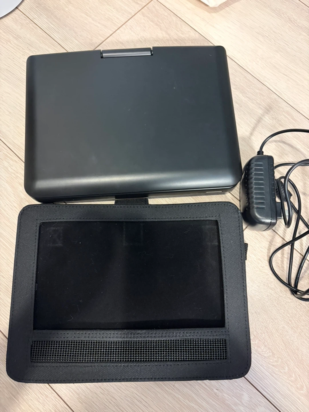 TMY ポータブルDVDプレーヤー PDVD-S906Kの写真3枚目