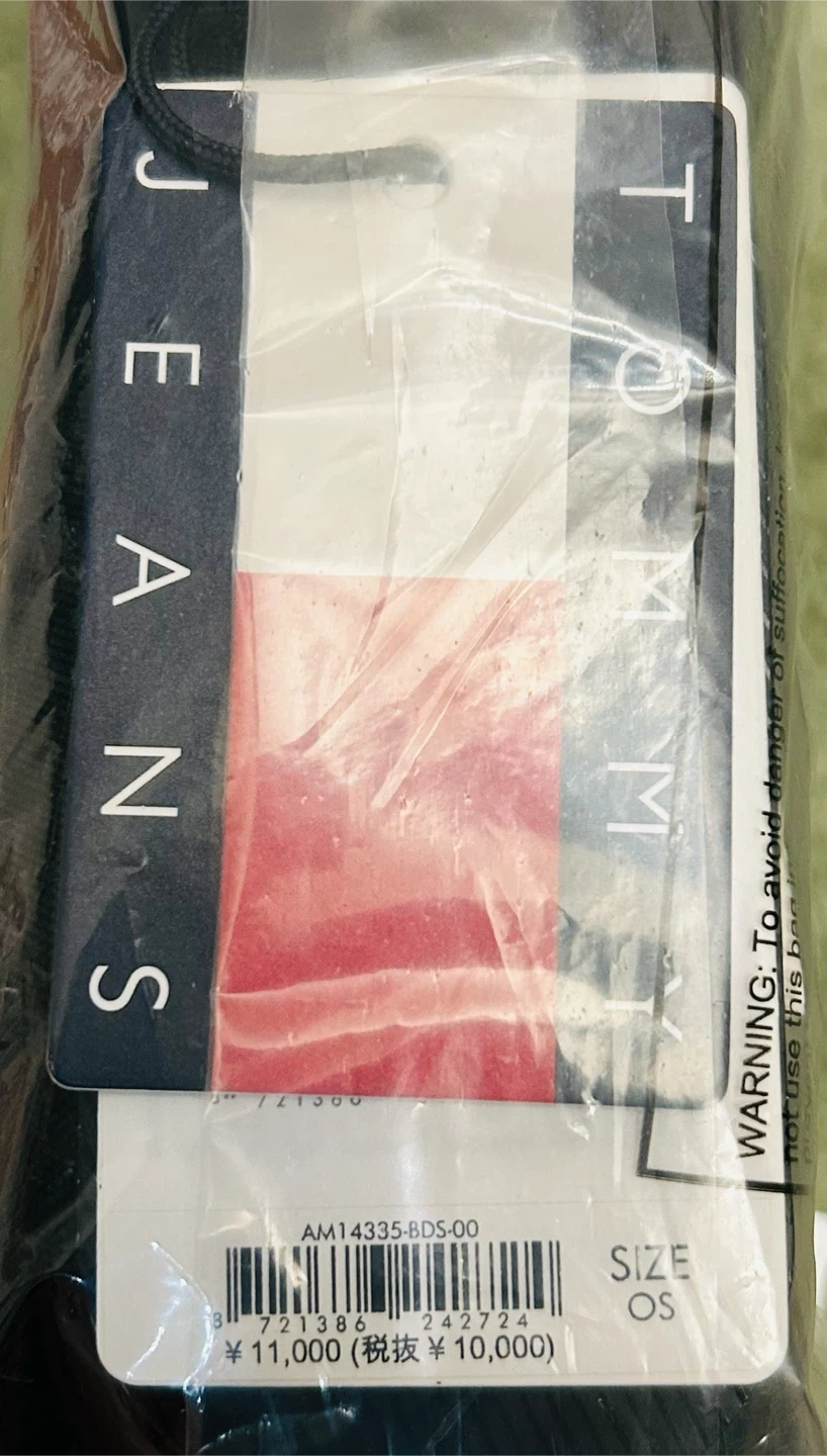 【新品未使用】 TOMMY HILFIGER アウトドアショルダーバッグの写真7枚目