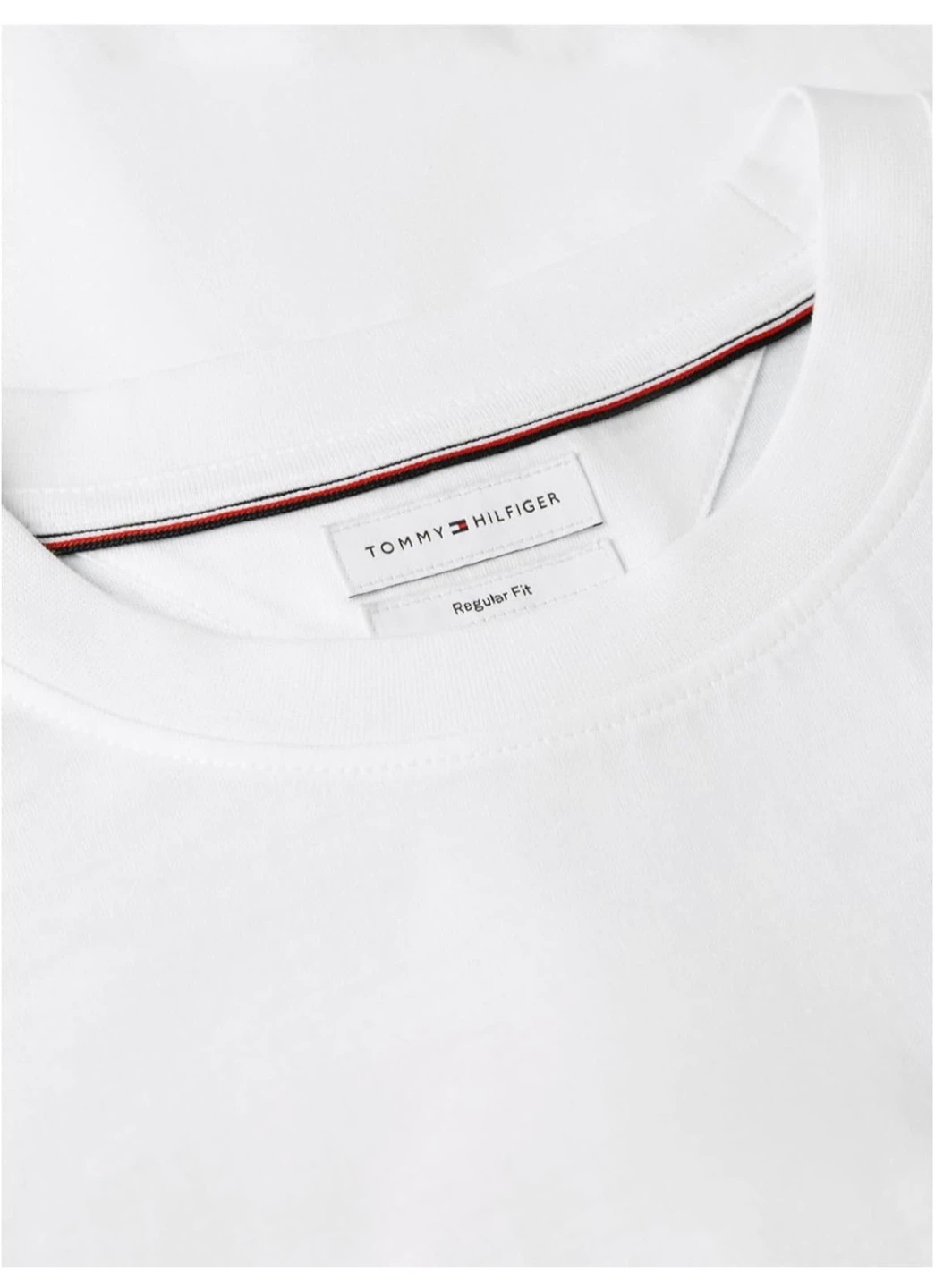 【新品未使用】 TOMMY HILFIGER バックフォトレギュラーTシャツ Lサイズの写真5枚目