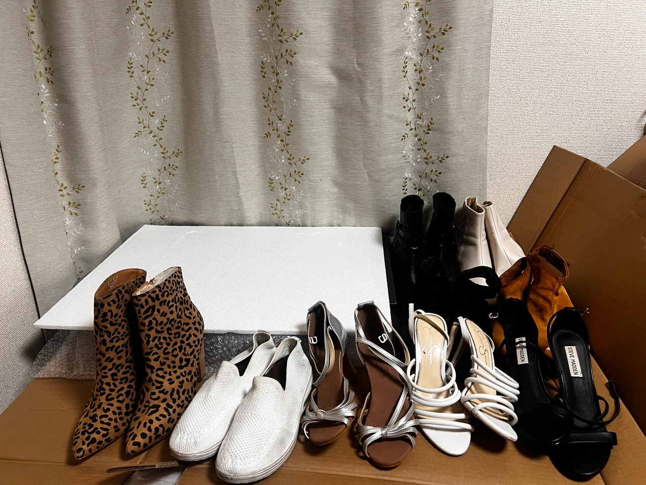 どり・転売仕入れ福袋サングラス38個・レディース靴9足・腕時計22本まとめ売りの写真7枚目
