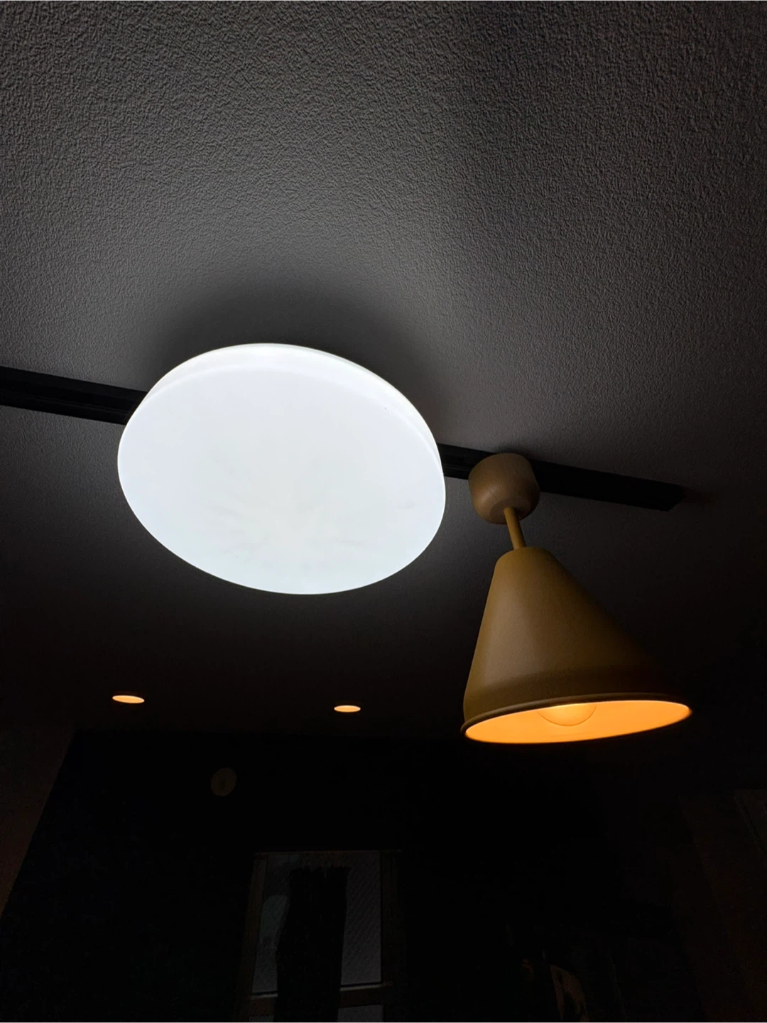 訳あり　LED照明器具丸型のフラットな照明のみの写真2枚目