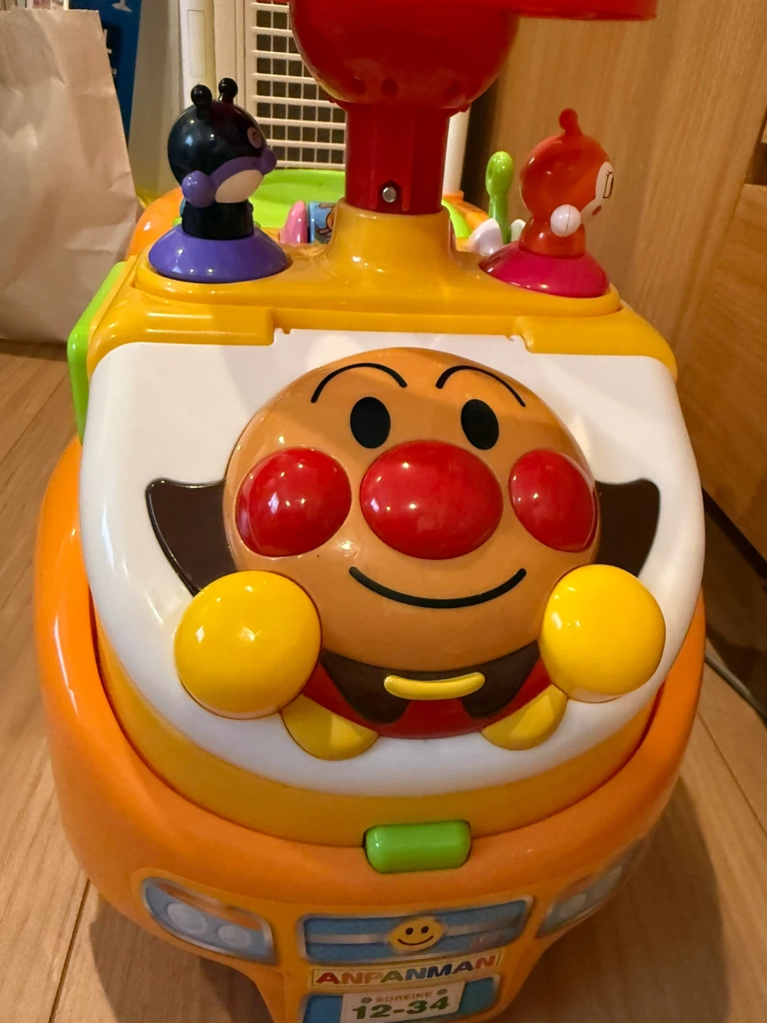 アンパンマン よくばりビジーカーの写真2枚目