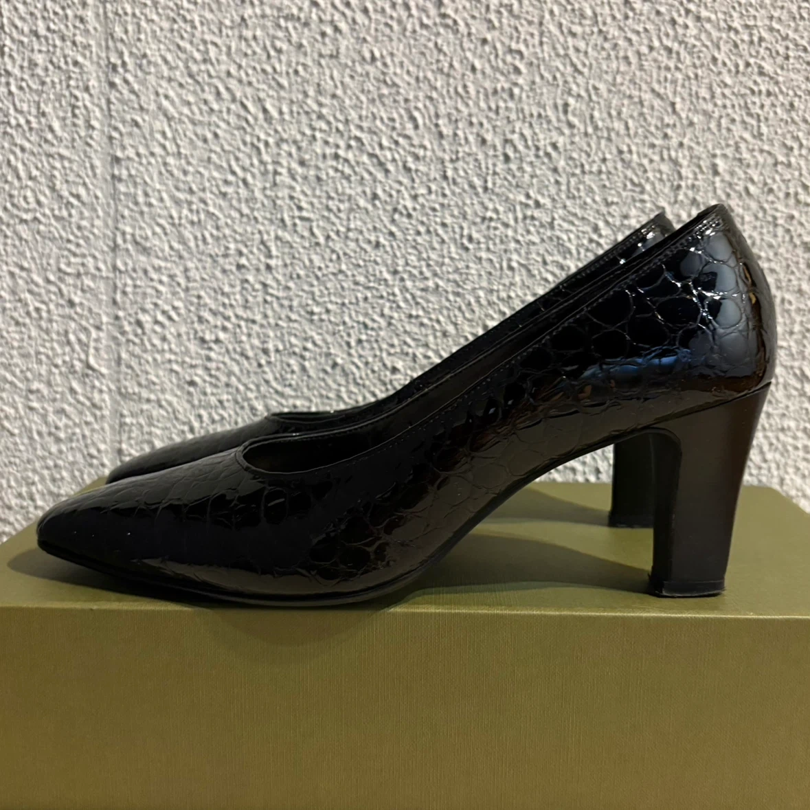 MIHAMA ミハマ パンプス ブラック クロコ型押しの写真10枚目