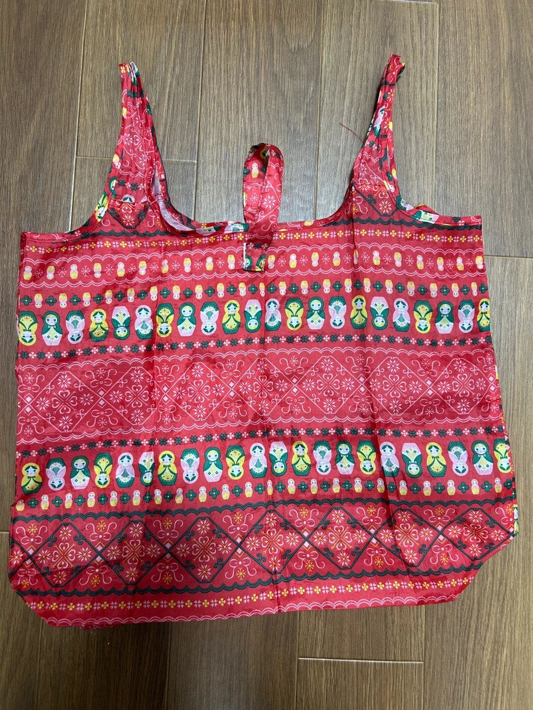 【美品】マトリョーシカ柄 エコバッグ 折りたたみ コンパクト レッド