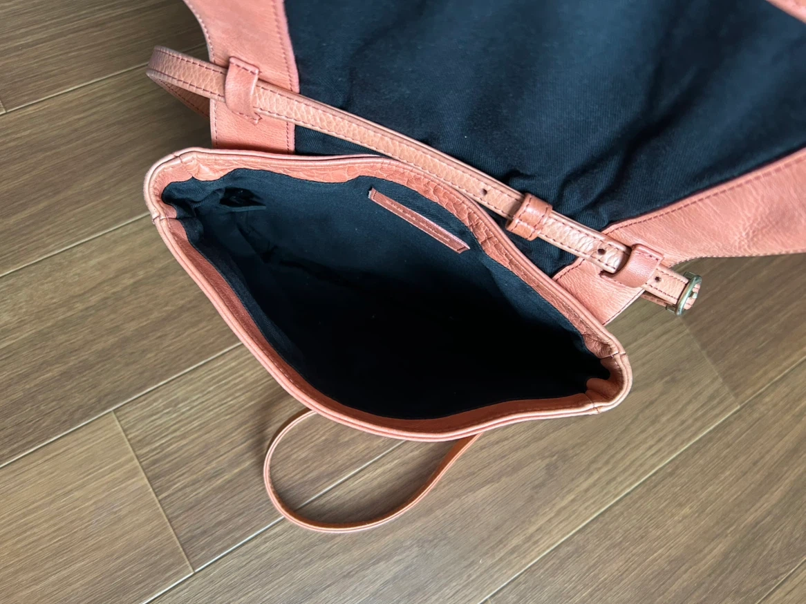 【希少】シーバイクロエ ヒョウ 刺繍 本革 レザー ショルダーバッグ ピンクの写真10枚目