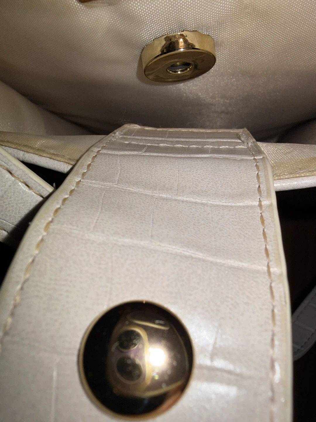 ホワイト クロコ型押し ショルダーバッグの写真5枚目