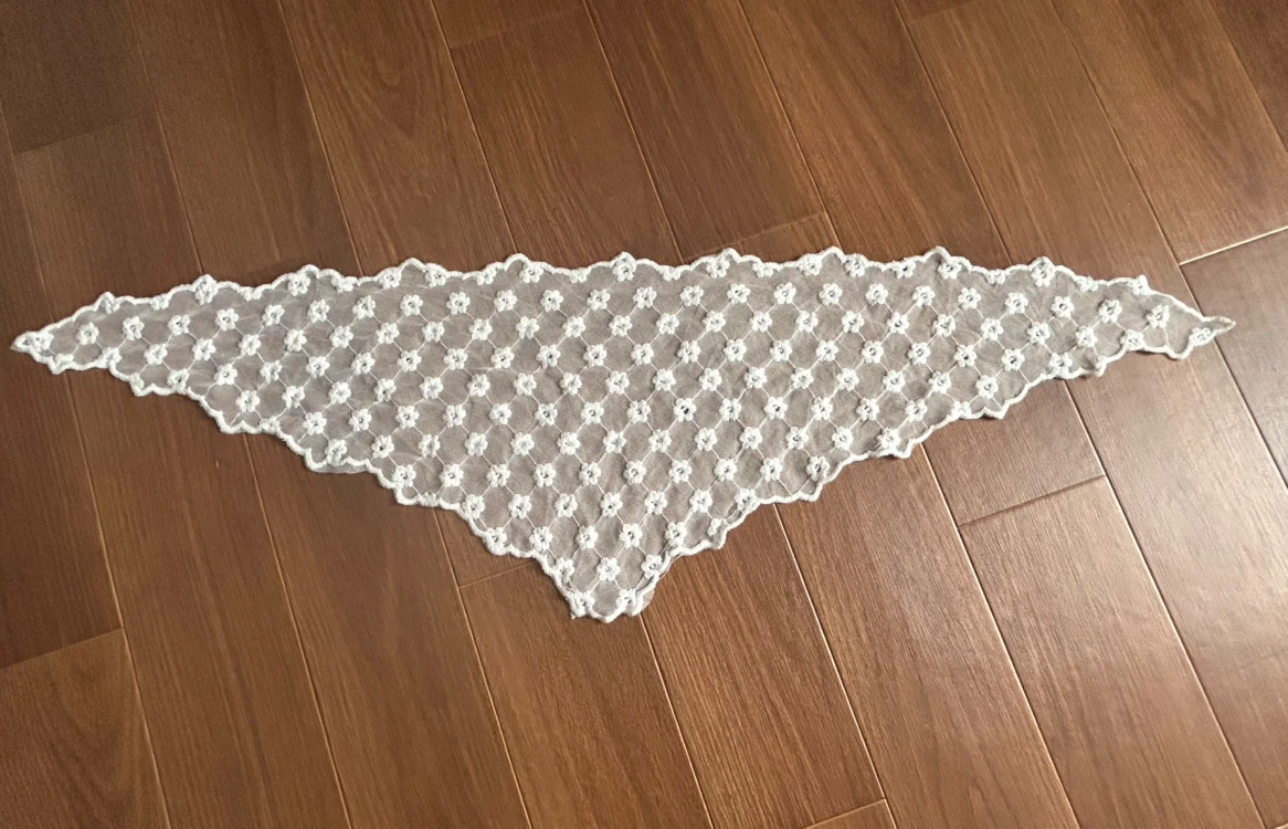 【美品】お花モチーフ レース三角ショール ストール バブーシュカ ホワイト