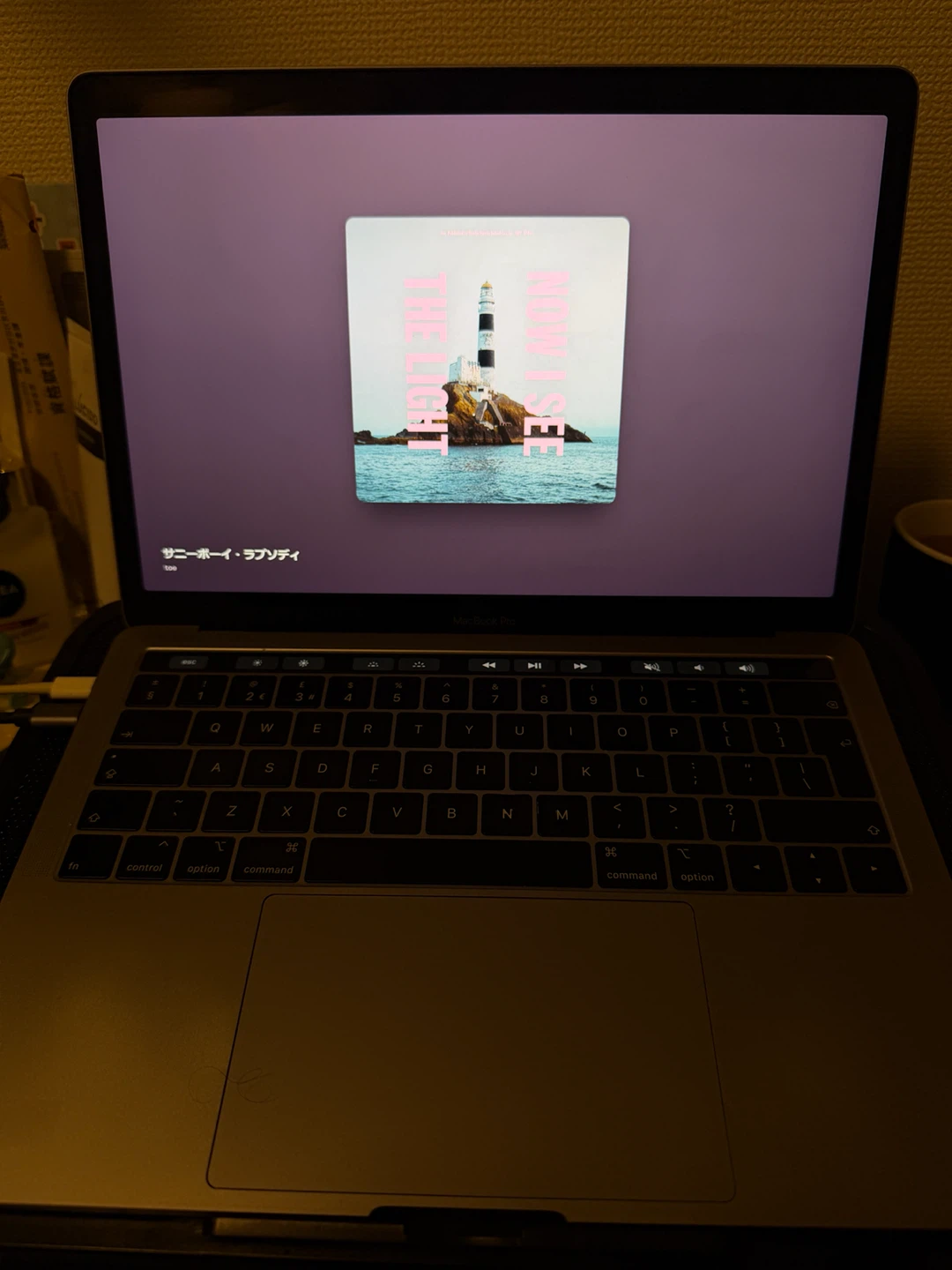 アップル マックブックプロの写真2枚目