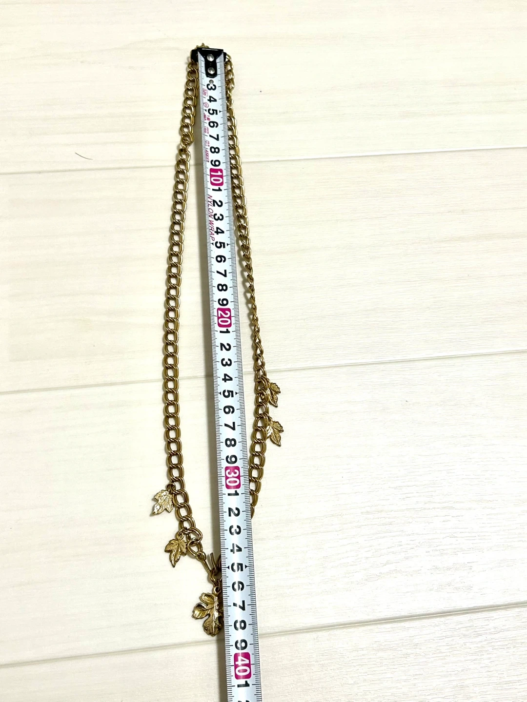 ヴィンテージ風 ゴールド リーフモチーフ ロングネックレス チェーン 70cmの写真3枚目