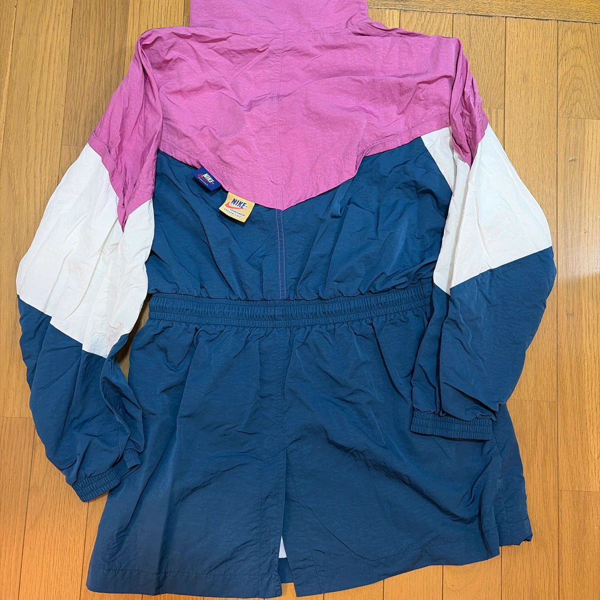 ナイキ ウィンドブレーカー Sサイズ ピンク/ブルーの写真4枚目