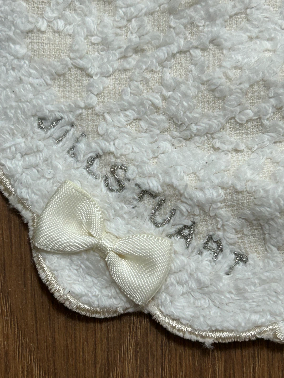 【中古】ジルスチュアート タオルハンカチ スイートハート リボン アイボリーの写真2枚目
