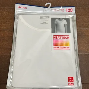 ユニクロ ヒートテック 半袖 130cm(おまけあり)