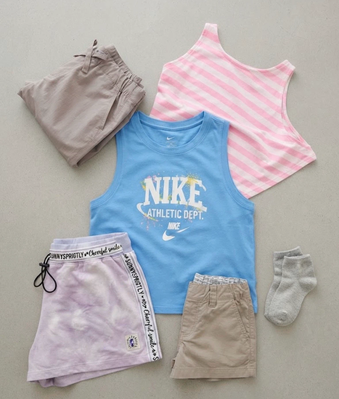 【取りに来てくれる方‼️】子供服 トップス ボトムス ソックス まとめ売り