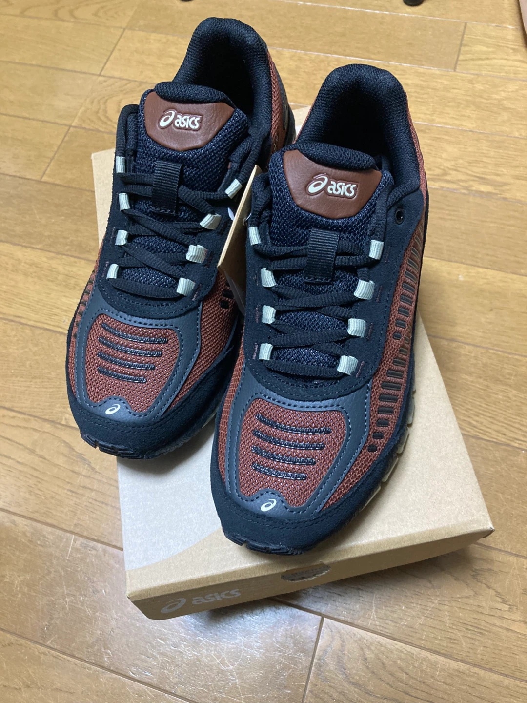アシックス　24センチ　新品　スニーカーの写真2枚目