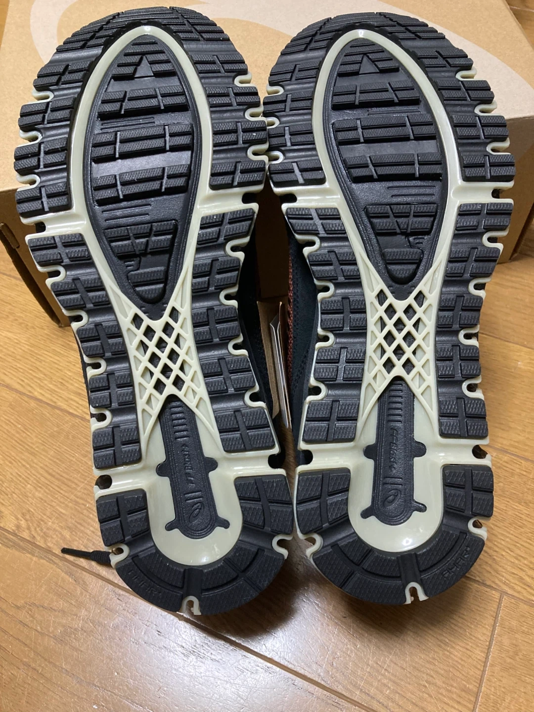 アシックス 24センチ 新品 スニーカーの写真5枚目