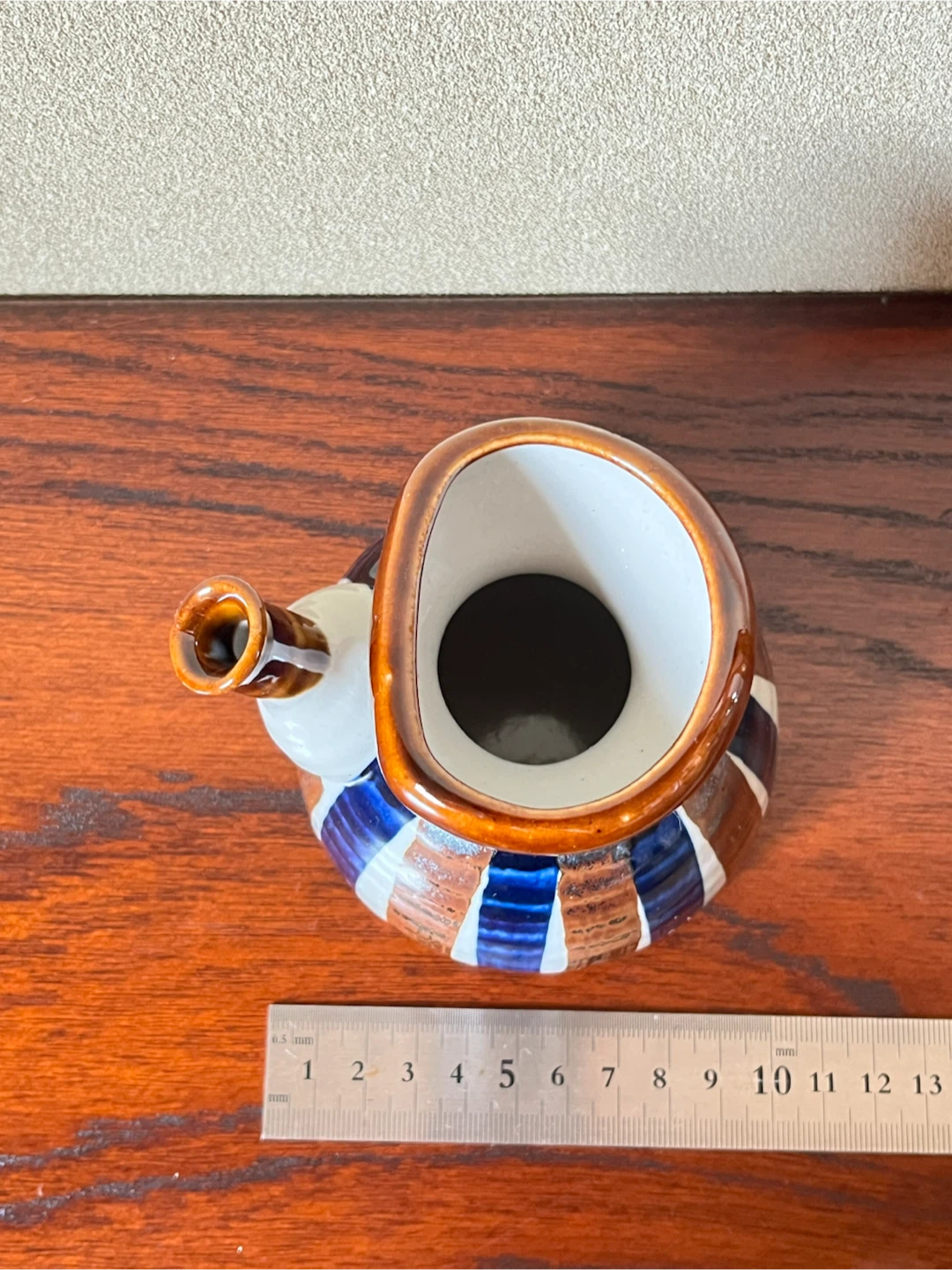 陶器製 片口 酒器 徳利 青茶ストライプの写真2枚目