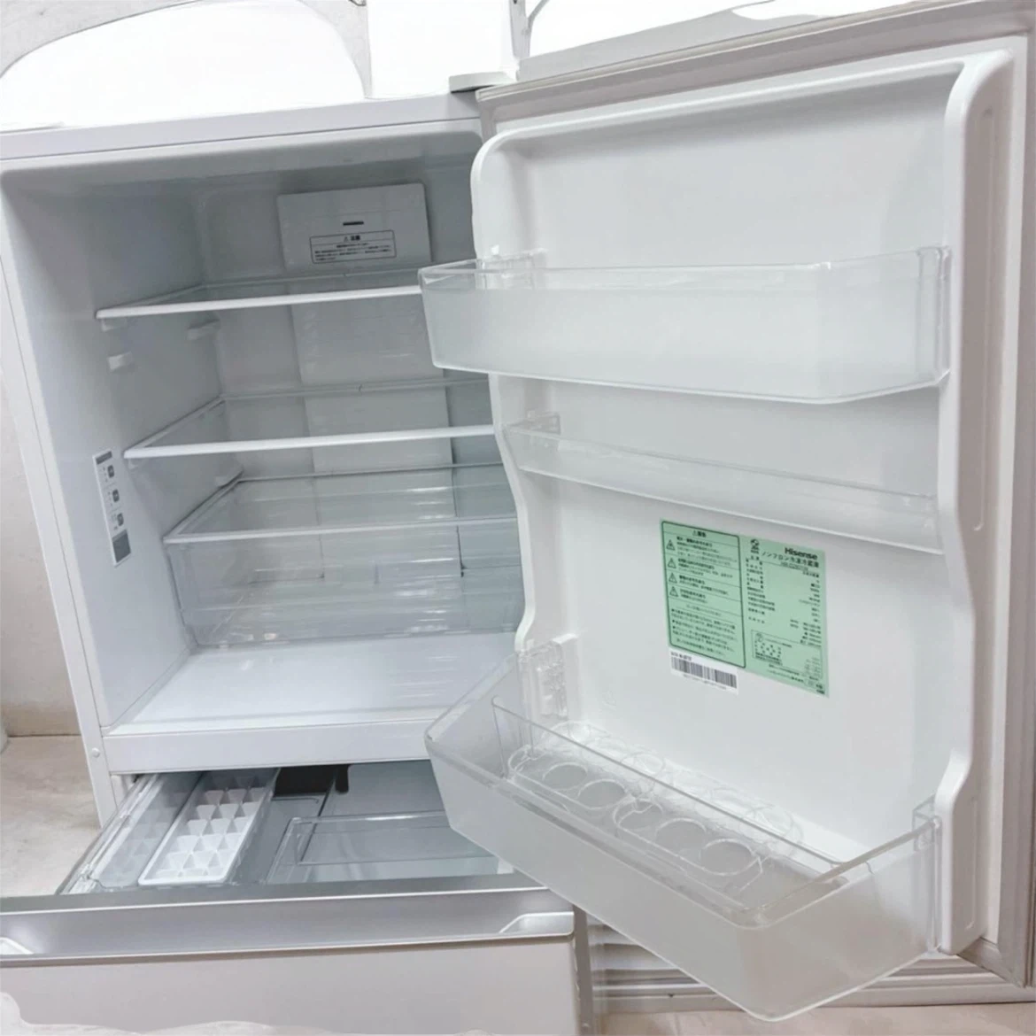 ドタキャンにより破格急募【本日削除】大型冷蔵庫 2023年購入ハイセンス 282Lの写真3枚目