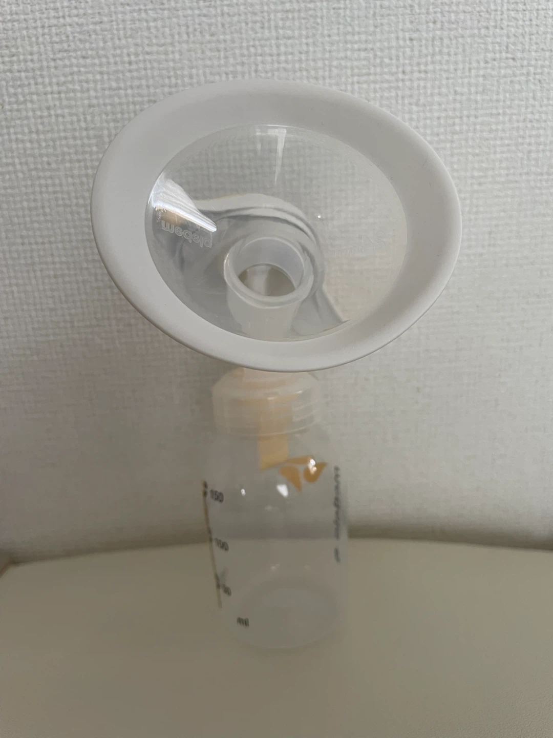 メデラ 手動さく乳器 ハーモニーの写真2枚目