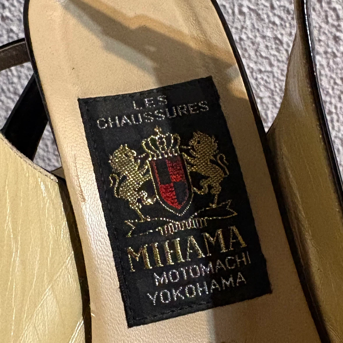 MIHAMA ミハマ バックストラップ パンプス ブラック 23.5の写真3枚目