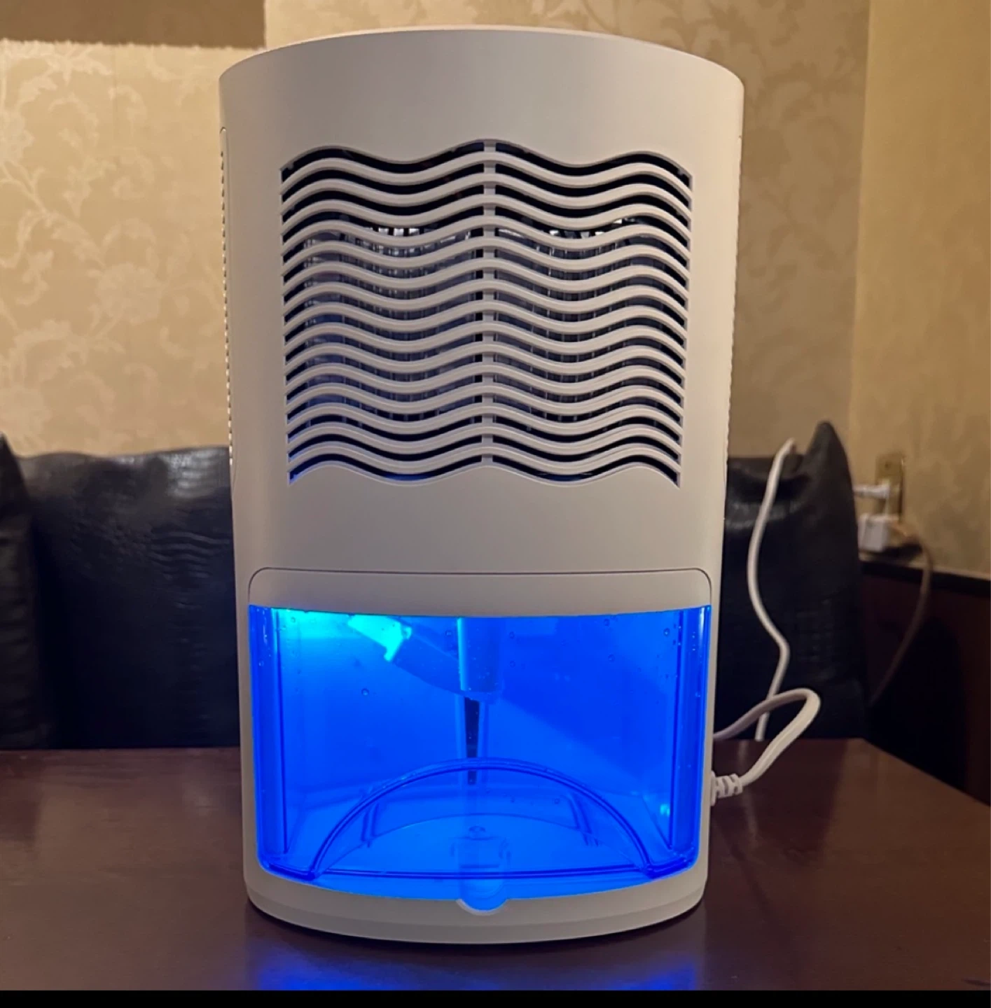 新品 除湿機 除湿器 2000ml 強力除湿 梅雨・湿気対策 省エネ カビ対策の写真3枚目