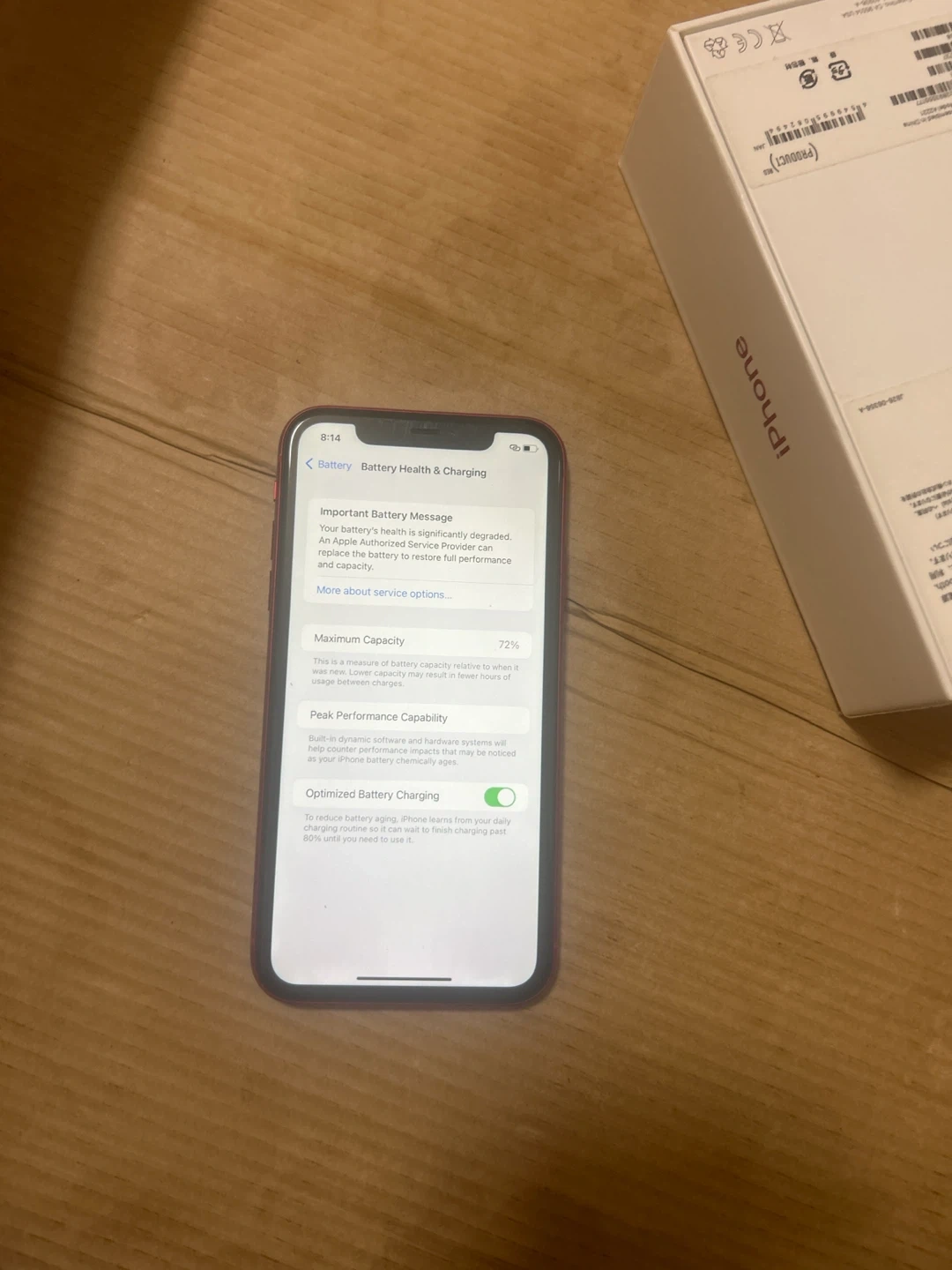 アップル iPhone 11 64GB レッドの写真5枚目