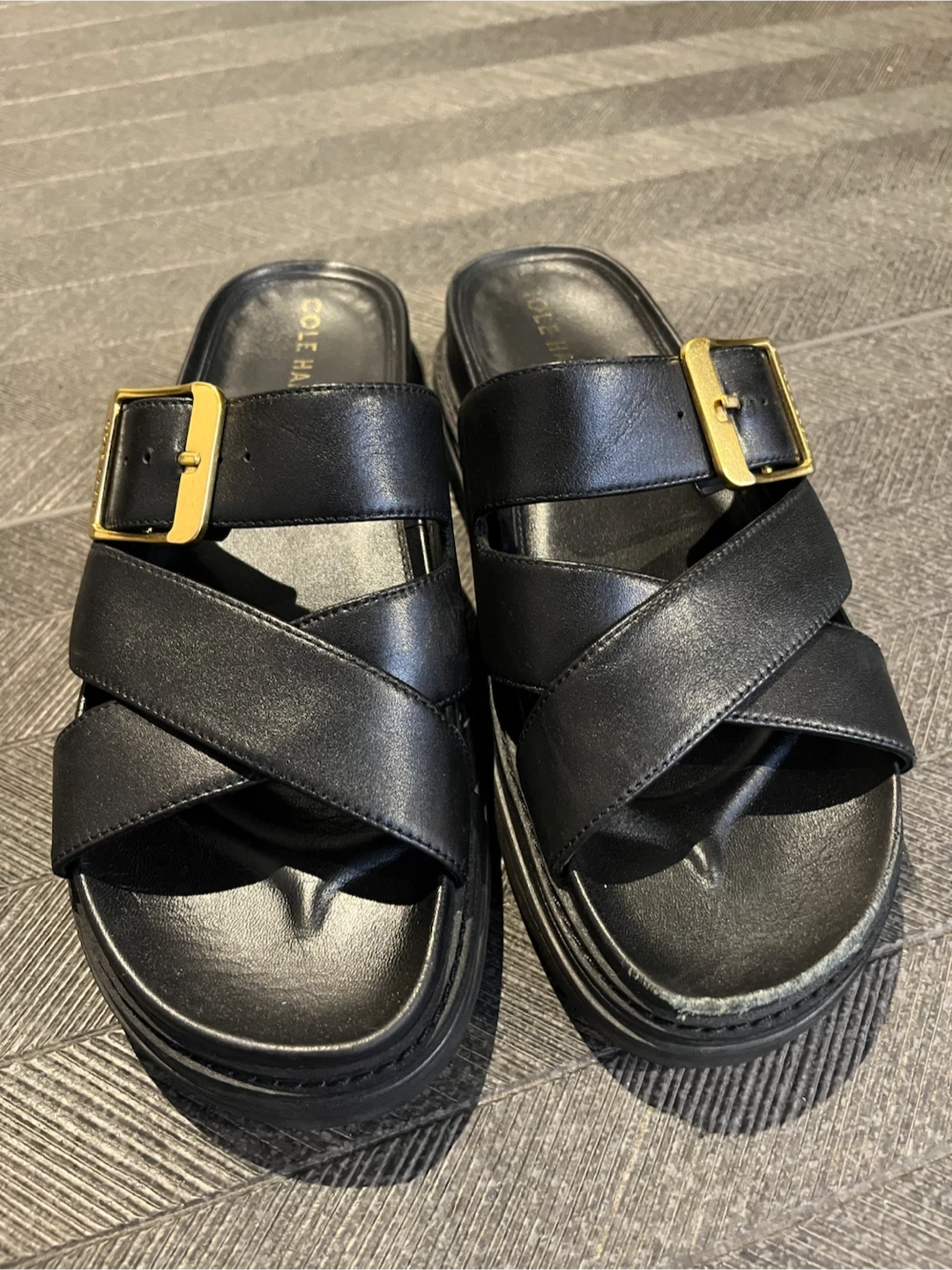 Cole Haan サンダル ブラックの写真3枚目
