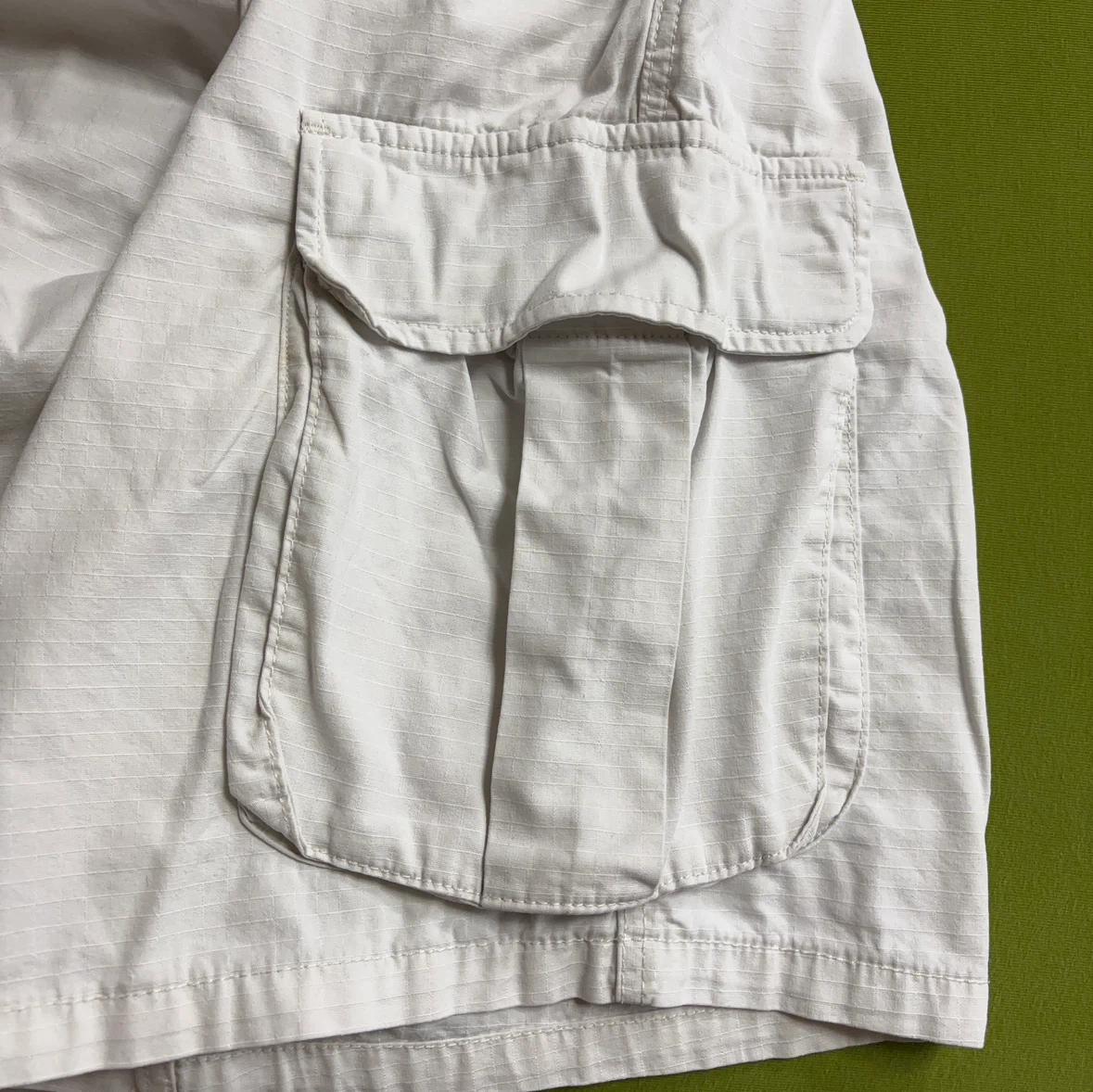 H&Mカーゴショートパンツ 白 XLサイズの写真3枚目