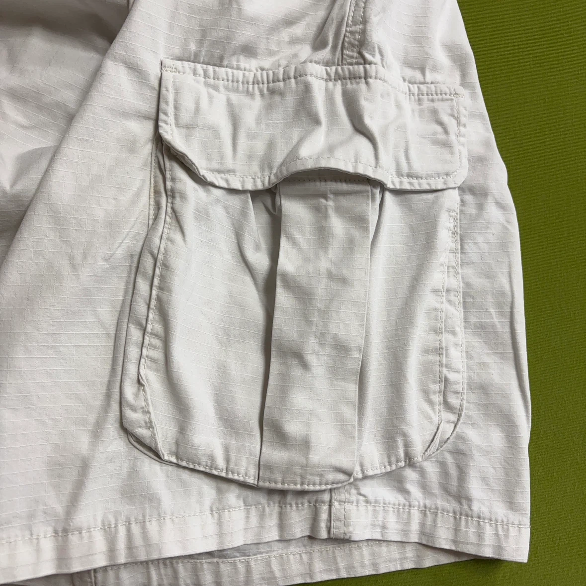 H&Mカーゴショートパンツ 白 XLサイズの写真3枚目