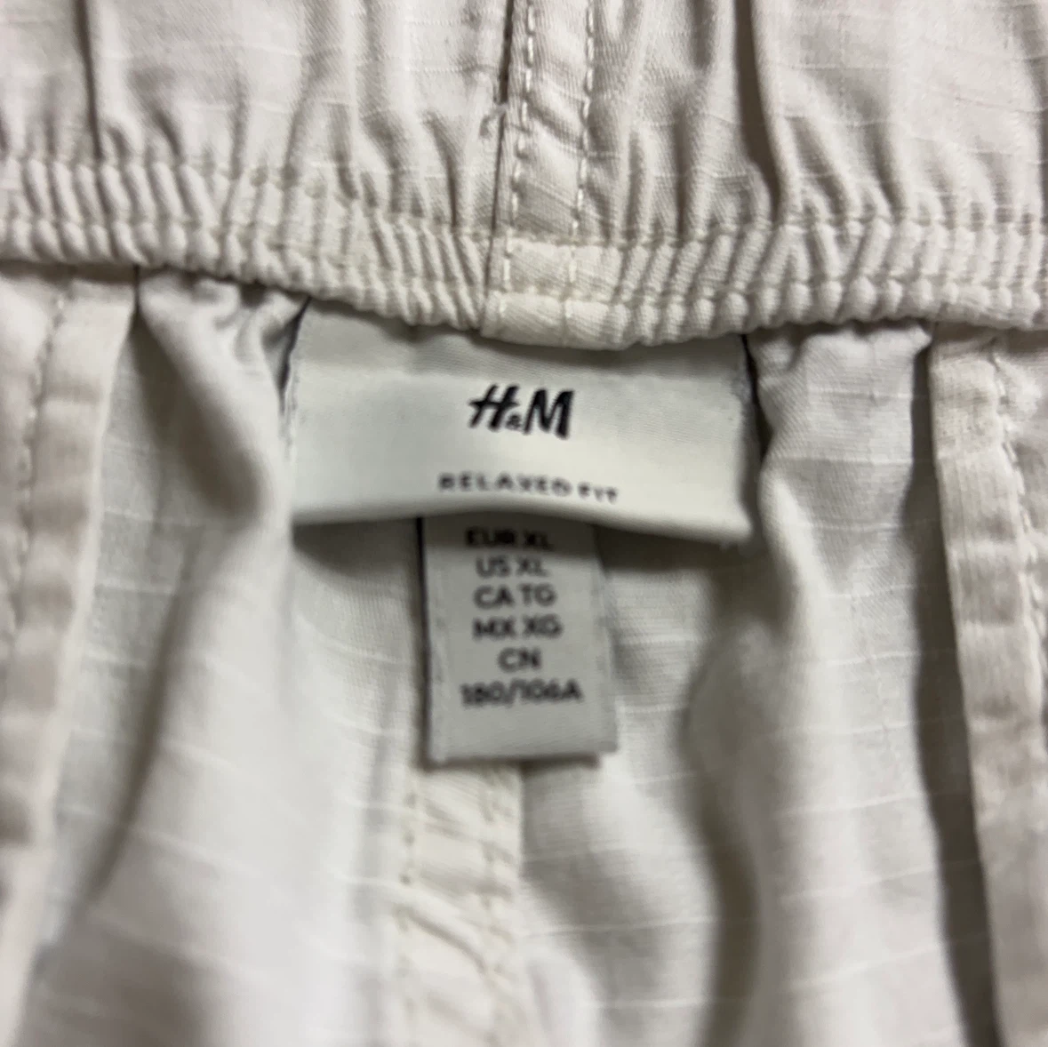 H&Mカーゴショートパンツ 白 XLサイズの写真6枚目