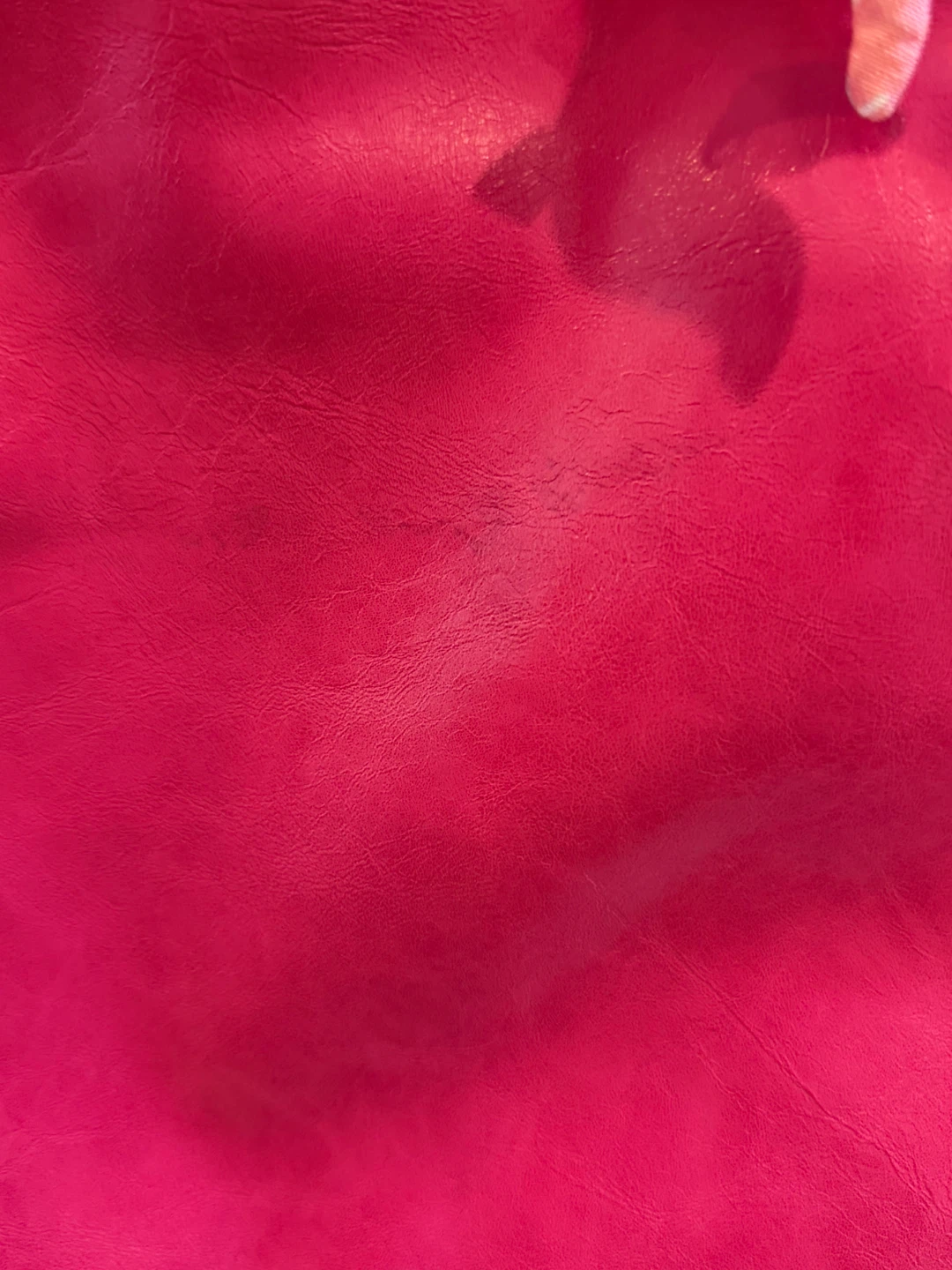 ピンク レザートートバッグ チャーム付きの写真5枚目