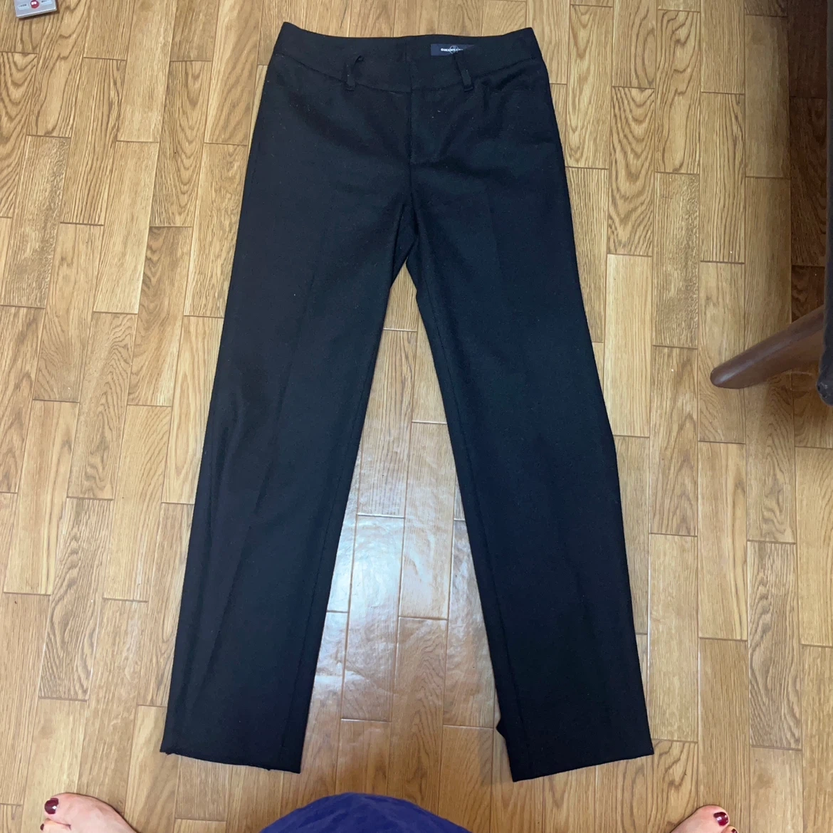 クイーンズコート 黒 パンツ