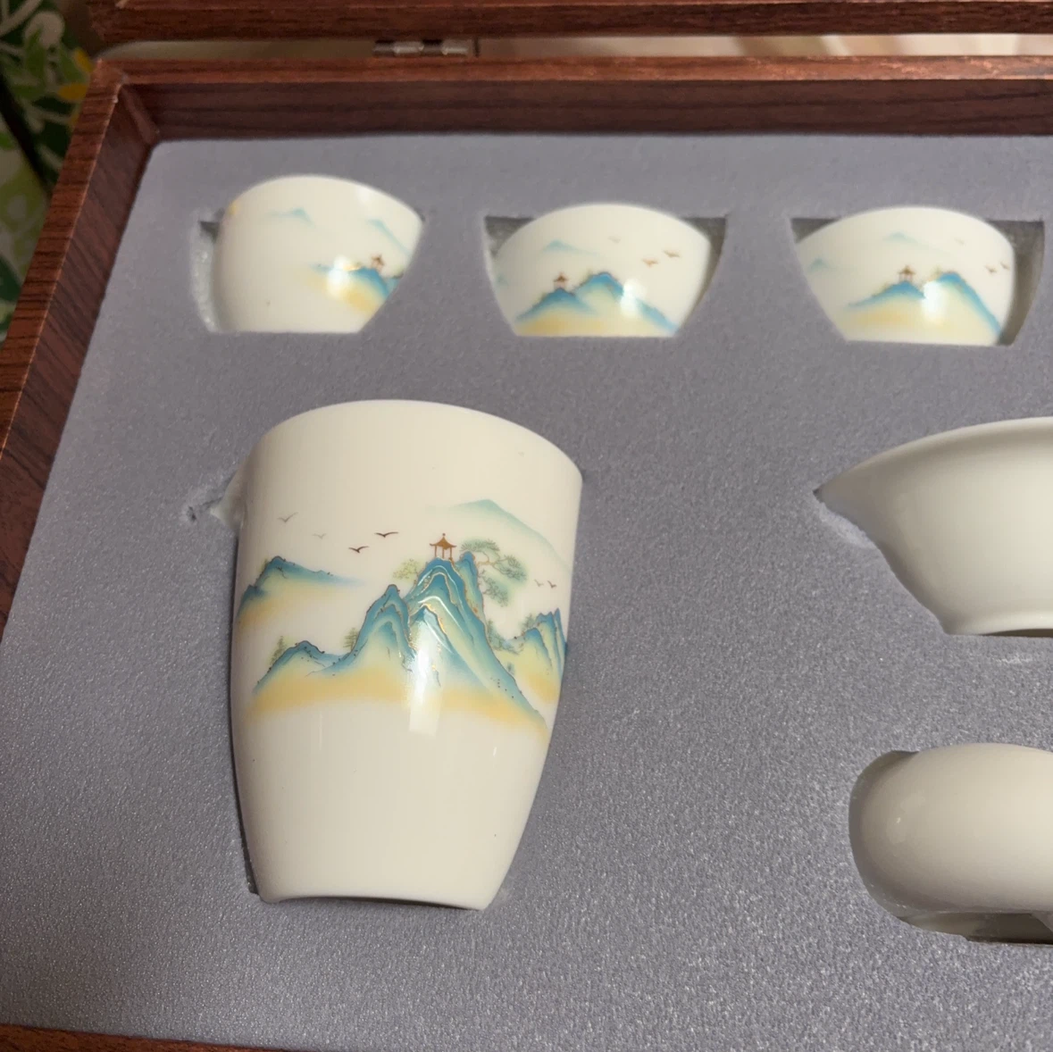 中国茶器セット 木箱入り 山水画の写真4枚目