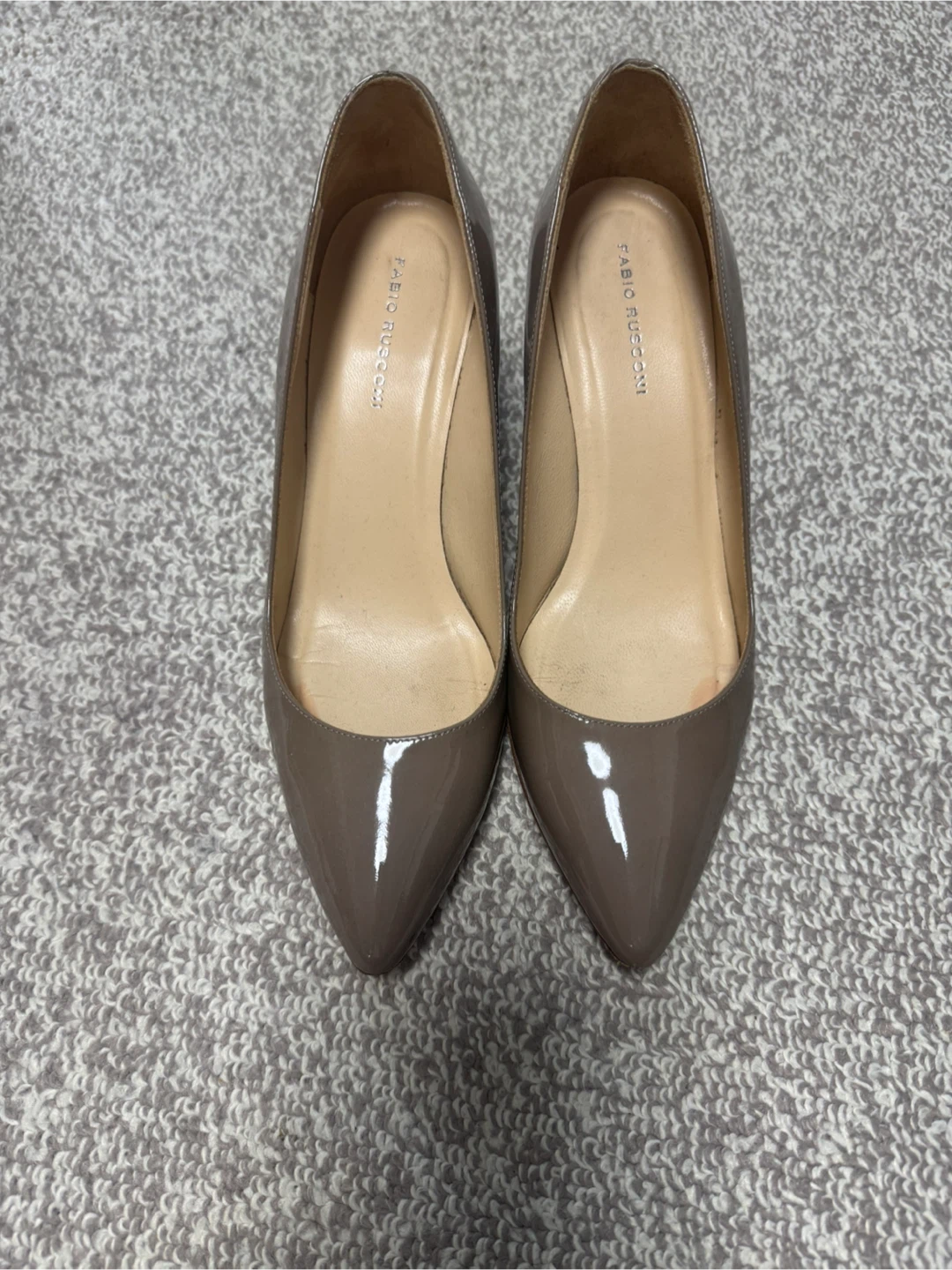 ファビオルスコーニ パンプス エナメルの写真2枚目