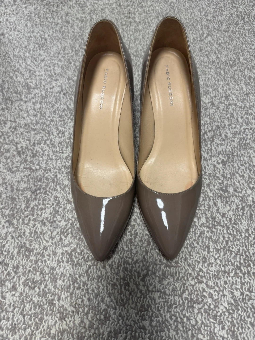 ファビオルスコーニ パンプス エナメルの写真2枚目