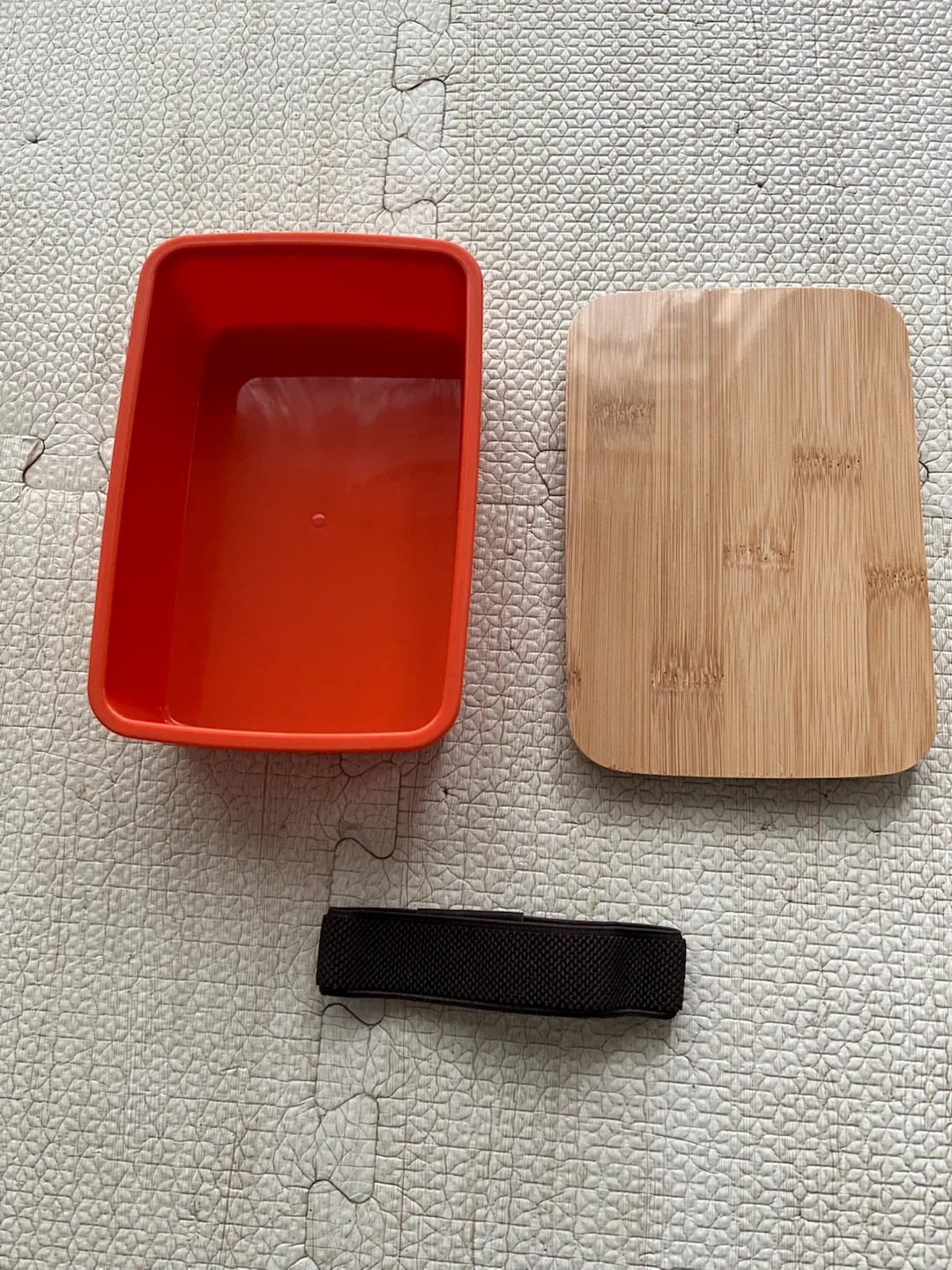 【お弁当箱】蓋が竹でできているの写真2枚目